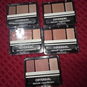 COVERGIRL Instant Cheekbones Blush Palette - Peach, Tan, and Rose Shades (5)